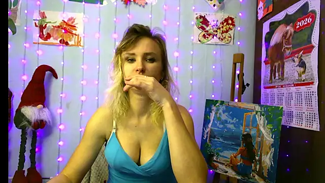 Snapshot of HarleyWidLife chatting on February 26, 5:02 pm HarleyWidLife online show from February 26, 5:02 pm