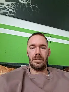 Dernachbar89 online show from February 4, 1:28 pm