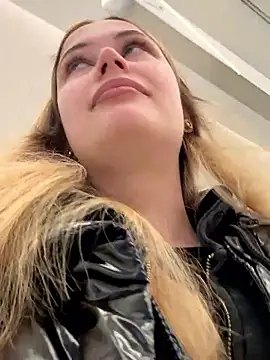 blonde exe online show from March 6, 4:24 pm