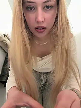 blonde exe online show from May 14, 4:15 pm