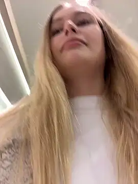 blonde exe online show from March 14, 2:12 pm