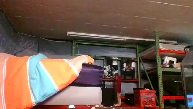 Snapshot of Thomas7070 chatting on March 19, 5:57 pm Thomas7070 online show from March 19, 5:57 pm