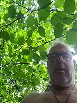 Snapshot of Thomas7070 chatting on June 9, 1:45 pm Thomas7070 online show from June 9, 1:45 pm