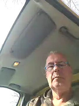 Snapshot of Thomas7070 chatting on March 7, 12:32 pm Thomas7070 online show from March 7, 12:32 pm