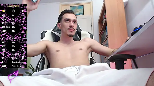 silasluxor online show from February 10, 9:30 am