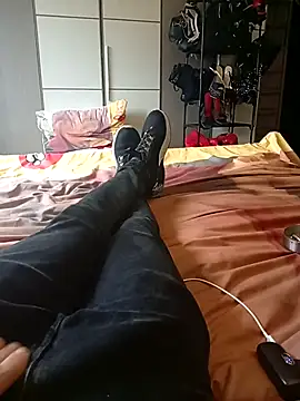 Snapshot of LASCHIAVA6TV72 chatting on March 1, 2:28 pm LASCHIAVA6TV72 online show from March 1, 2:28 pm