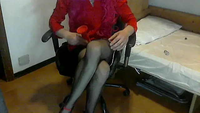 Snapshot of LASCHIAVA6TV72 chatting on February 4, 4:02 pm LASCHIAVA6TV72 online show from February 4, 4:02 pm