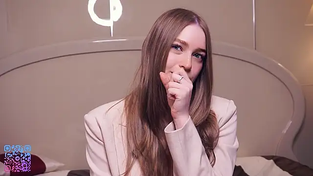 RowenaIanniello online show from March 14, 4:57 pm