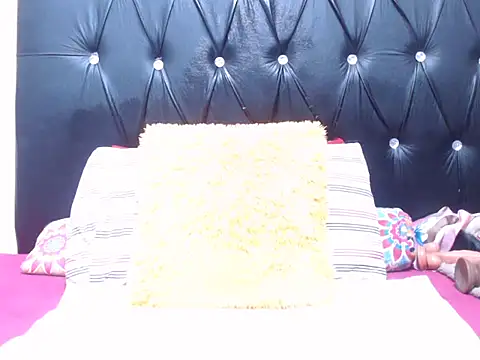 Snapshot of MissConniexxx chatting on February 22, 2:08 pm MissConniexxx online show from February 22, 2:08 pm