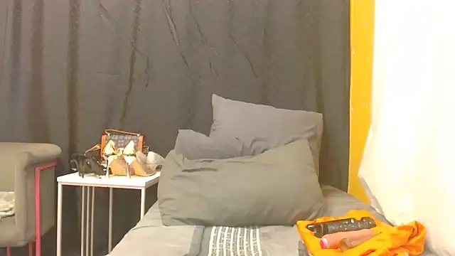 Snapshot of SexyKeila01 chatting on May 22, 7:12 pm SexyKeila01 online show from May 22, 7:12 pm