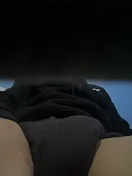 Snapshot of bigdick_bigcum1 chatting on March 1, 4:18 pm bigdick bigcum1 online show from March 1, 4:18 pm