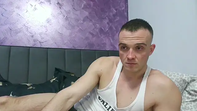 Snapshot of FortunaXmen chatting on February 7, 4:26 pm FortunaXmen online show from February 7, 4:26 pm