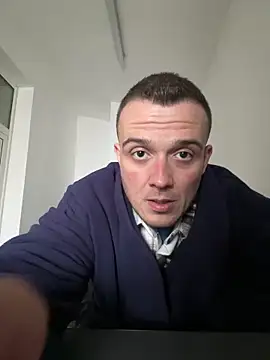 Snapshot of FortunaXmen chatting on February 6, 11:28 am FortunaXmen online show from February 6, 11:28 am