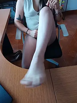 Lyonette reading1 online show from March 26, 2:26 pm