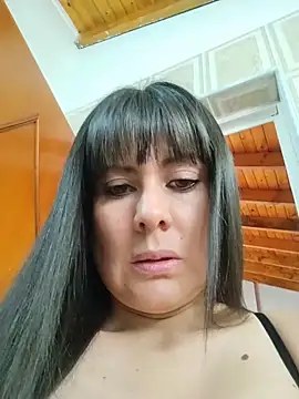Snapshot of Lyonette_reading1 chatting on June 21, 1:39 pm Lyonette reading1 online show from June 21, 1:39 pm