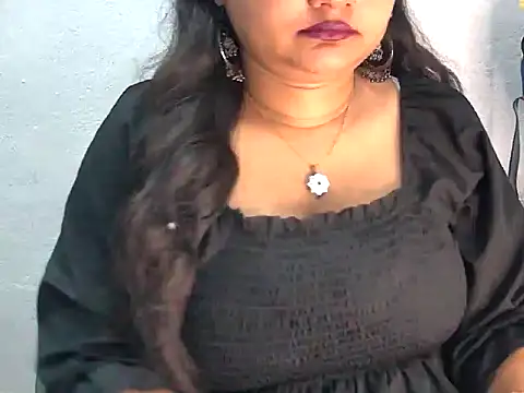 Snapshot of Saniya_K2 chatting on April 28, 5:39 pm Saniya K2 online show from April 28, 5:39 pm