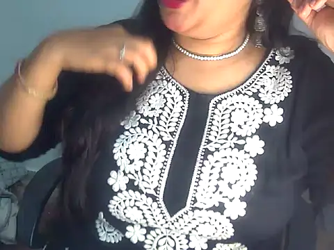 Snapshot of Saniya_K2 chatting on February 12, 3:56 pm Saniya K2 online show from February 12, 3:56 pm