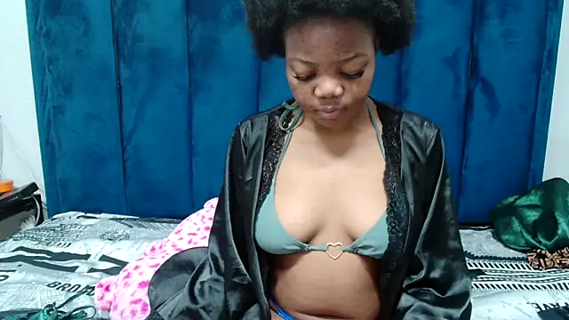 Snapshot of AlliBabe chatting on May 8, 6:45 pm AlliBabe online show from May 8, 6:45 pm