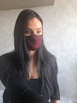 Snapshot of Nhaomy___ chatting on March 4, 11:29 am Nhaomy online show from March 4, 11:29 am