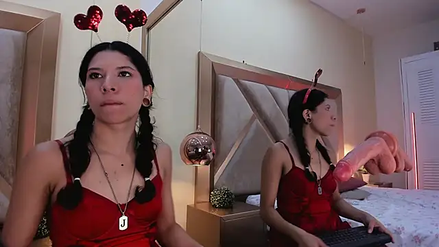 Snapshot of melanyvelvelt_X chatting on February 9, 5:16 am melanyvelvelt X online show from February 9, 5:16 am