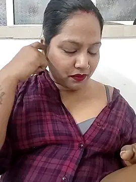 Indian AngelPriyanka123 online show from March 10, 8:13 pm