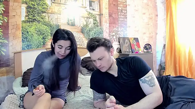  littleangie  online show from April 15, 2:06 am