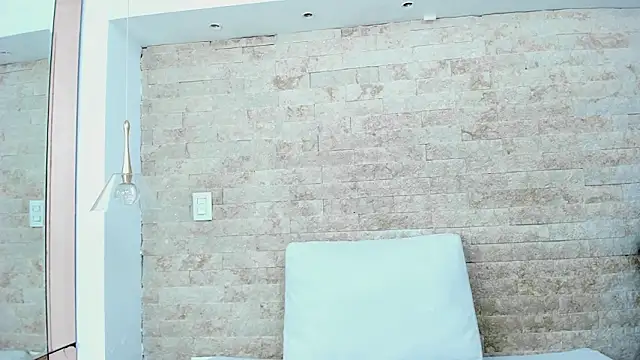 Snapshot of sasha_wayne chatting on February 24, 10:16 am sasha wayne online show from February 24, 10:16 am