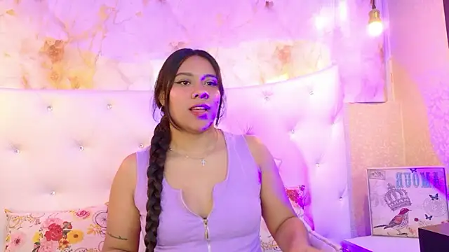 SasshaSpicy online show from March 6, 12:00 pm