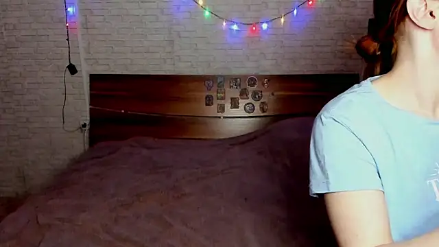 Snapshot of VenessaGuerri chatting on February 7, 6:54 am VenessaGuerri online show from February 7, 6:54 am