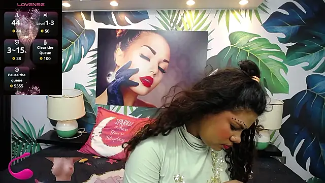 yaazhinii online show from March 25, 11:42 am