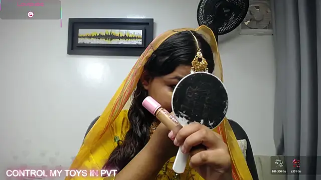 yaazhinii online show from April 10, 12:01 pm