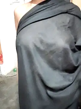 Sexy-Raziya69 online show from April 17, 7:00 am