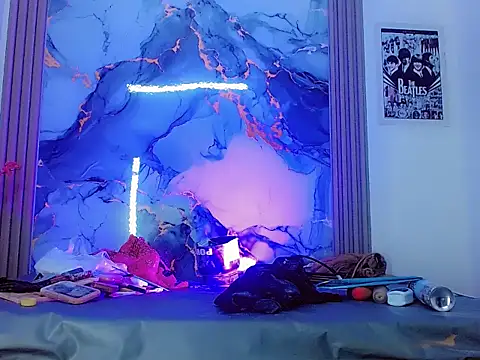 Aranza Dollts online show from April 11, 7:28 pm