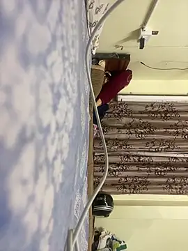 Snapshot of adiiiroccc chatting on February 11, 3:45 pm adiiiroccc online show from February 11, 3:45 pm