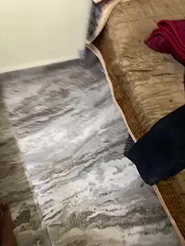 Snapshot of adiiiroccc chatting on February 9, 3:32 pm adiiiroccc online show from February 9, 3:32 pm