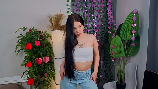 RoxannRunk online show from February 16, 6:23 am