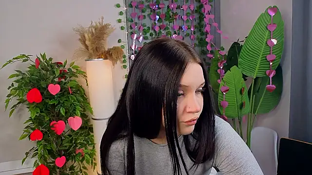 RoxannRunk online show from February 17, 6:11 am