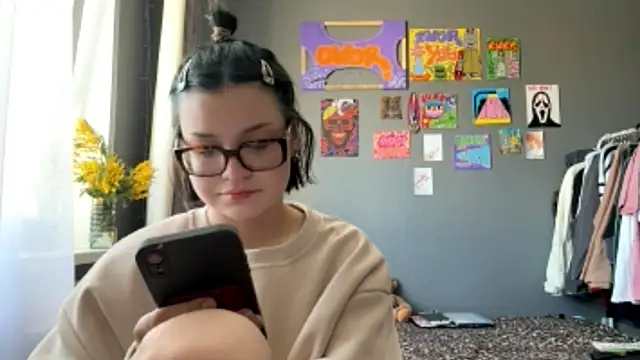 AngelLune online show from March 7, 11:27 am