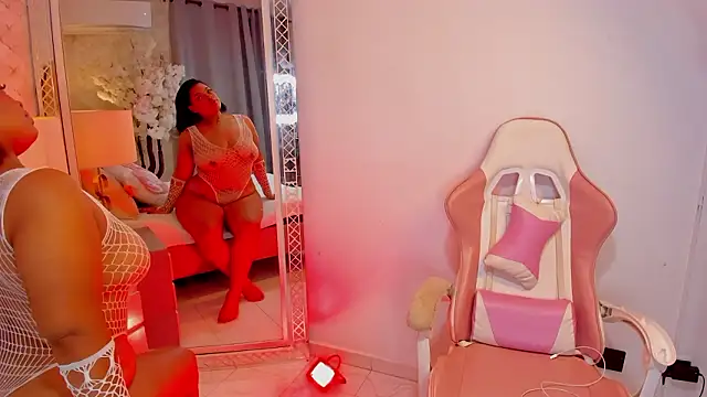 YazminJenner online show from March 11, 5:34 am