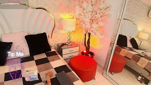 YazminJenner online show from May 16, 4:22 am