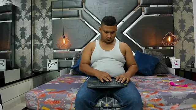 Snapshot of LaimCarterss chatting on February 25, 12:49 pm LaimCarterss online show from February 25, 12:49 pm