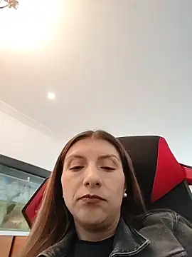 EloiseClairmont online show from February 12, 6:51 pm