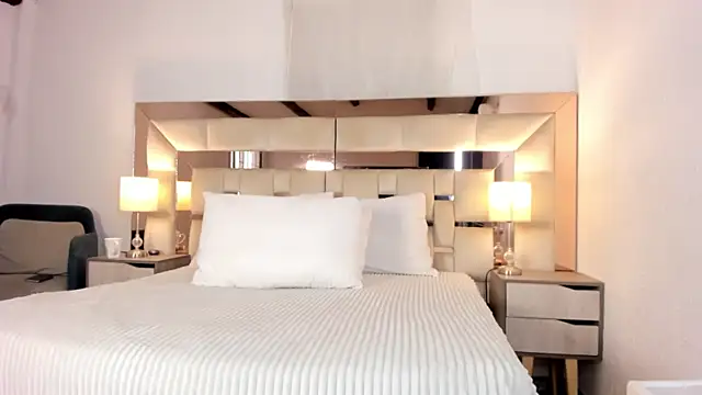 EloiseClairmont online show from March 25, 7:46 pm