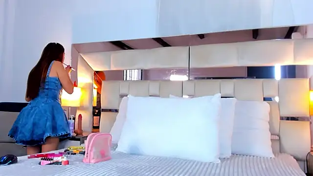 EloiseClairmont online show from March 20, 8:21 pm