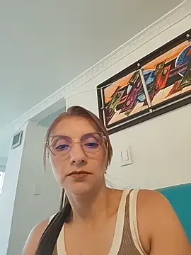 EloiseClairmont online show from May 1, 7:30 pm