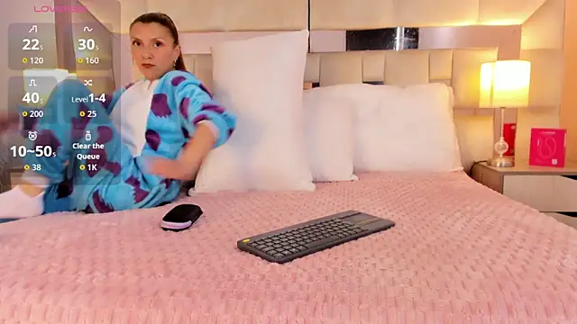 EloiseClairmont online show from May 23, 7:57 pm