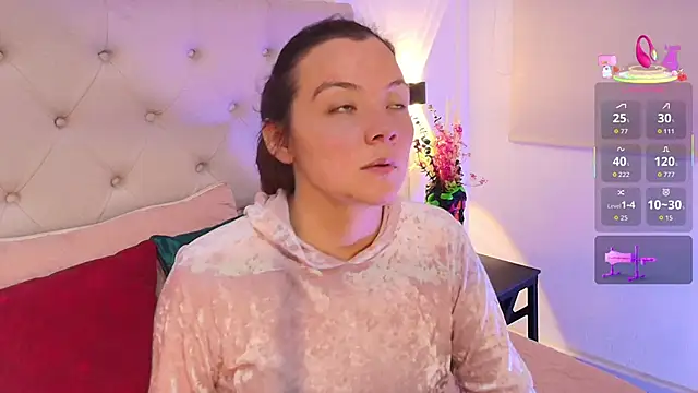 MiccaMadison online show from April 8, 2:51 pm