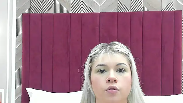 Snapshot of SheilaBrooks chatting on February 16, 3:21 pm SheilaBrooks online show from February 16, 3:21 pm