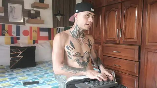 Snapshot of acxel_prescot chatting on July 2, 8:37 pm acxel prescot online show from July 2, 8:37 pm