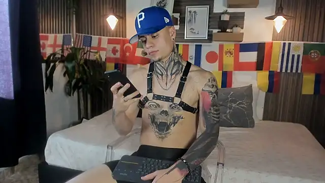 Snapshot of acxel_prescot chatting on June 11, 9:45 pm acxel prescot online show from June 11, 9:45 pm